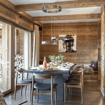 Schoenes In In Der Naehe Der Lifte Apartment
